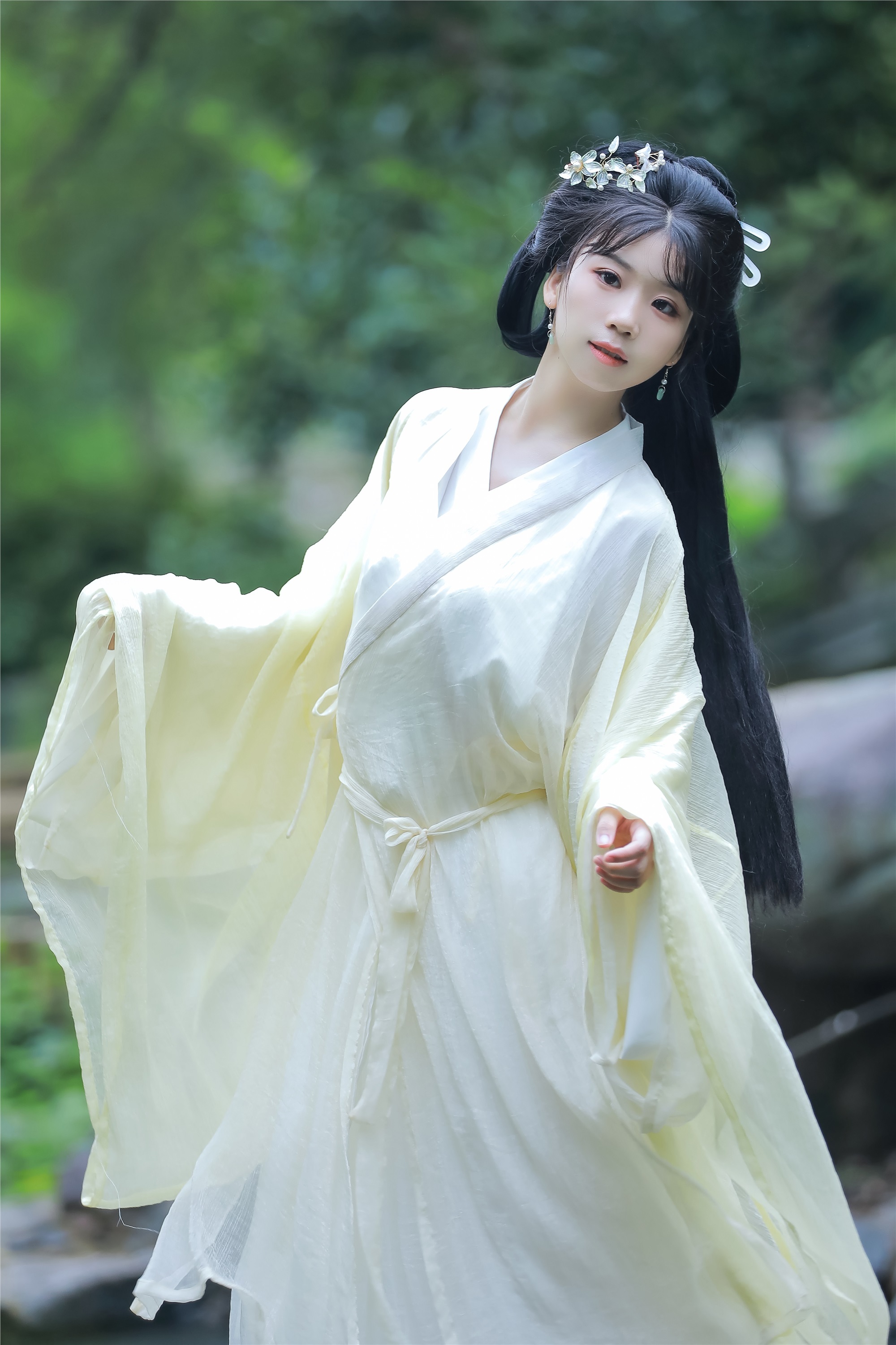 YITUYU艺图语 2025.01.20 关山渡 周周Ay